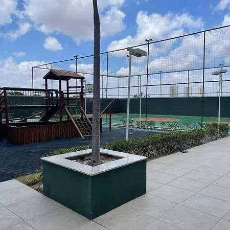 Com Otima Area De Lazer Em Bairro Nobre De * Fortaleza (Ceara)